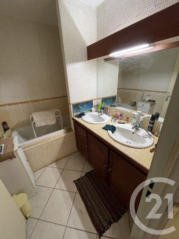 Appartement F3 à vendre  3 pièces - 71,20 m2 ST PAUL - 974