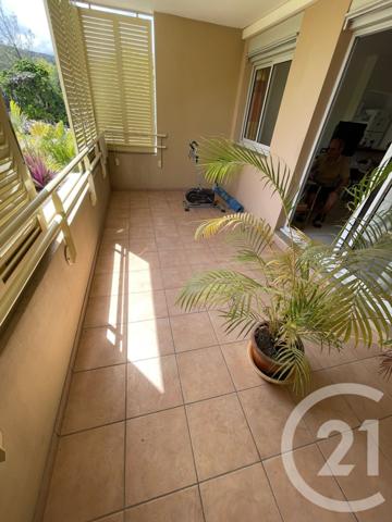 Appartement F3 à vendre  3 pièces - 71,20 m2 ST PAUL - 974