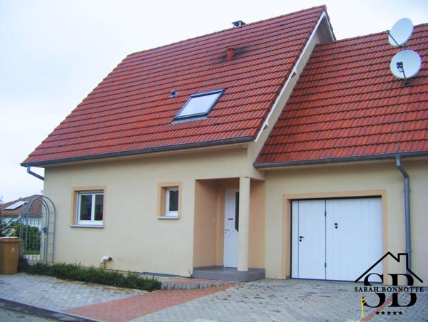 Saint-Louis (68300) Maison de 2004, 131,49 m2 habitables avec terrasse et jardin, garage + 2 places de parking privées