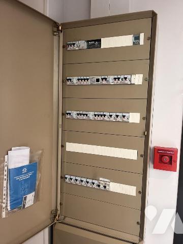 COUTANCES centre ville, 367 m2 de bureaux en RDC