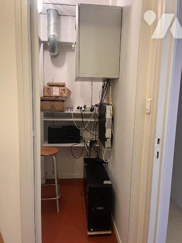 COUTANCES centre ville, 367 m2 de bureaux en RDC