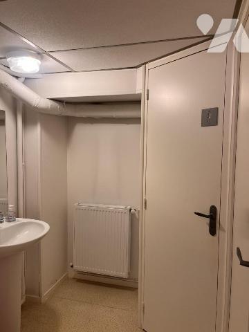 COUTANCES centre ville, 367 m2 de bureaux en RDC