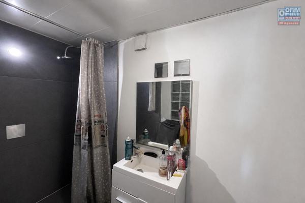 Saint-Gilles-les-Bains – Ensemble immobilier T2 + espace aménagé indépendant