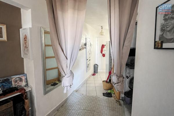 Saint-Gilles-les-Bains – Ensemble immobilier T2 + espace aménagé indépendant