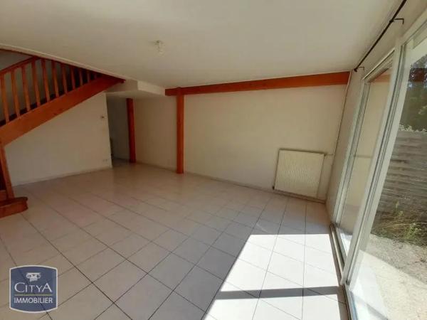 Maison à louer 4 pièces 97.76m² Angoulême (16000)