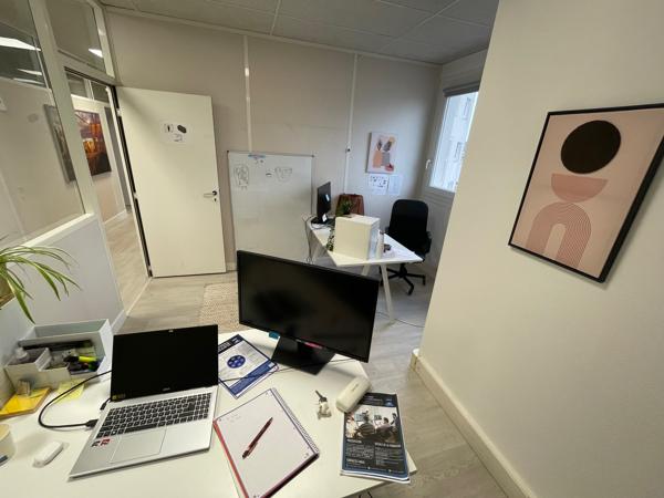 A LOUER BUREAUX 127 M2 COMPIEGNE - ZAC DE MERCIERES