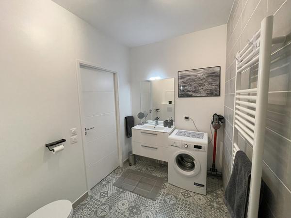 STUDIO MEUBLE 24m2 - RUEIL-MALMAISON 500m du COEUR DE VILLE - IMMEUBLE RECENT - ORIENTE SUD