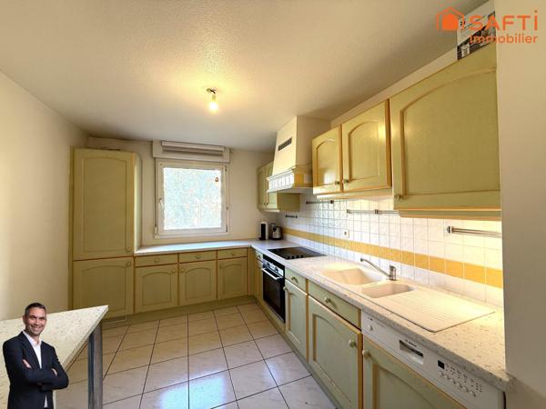 Superbe appartement de 3 pièces disposant d'une terrasse, d'un jardin, d'une place de stationnement privée et d'un garage !