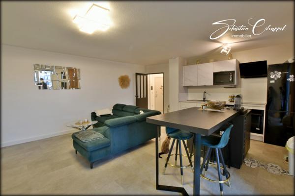 Appartement à vendre 3 pièces ,2 places de parking ,dernier étage AGDE (34)