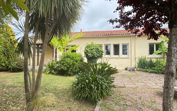 Maison à vendre    5 pièces •  Bourcefranc-le-Chapus