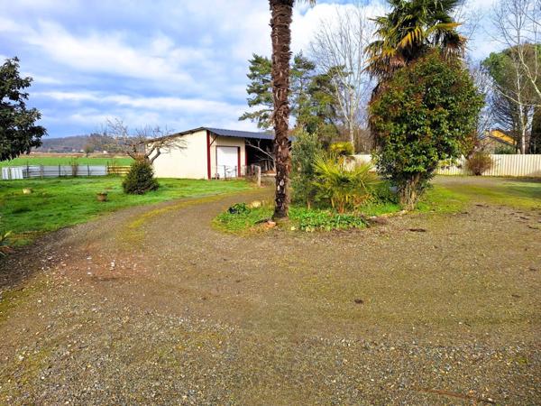 Maison familiale rénovée de 121 m² habitables + espaces complémentaires Terrain clos de 1 417 m²