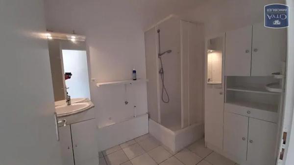 Appartement à louer 3 pièces 58.65m² Saint-Apollinaire (21850)
