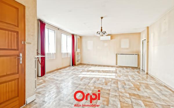 Maison à vendre    3 pièces •  Montluçon