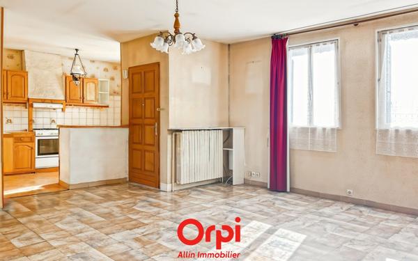 Maison à vendre    3 pièces •  Montluçon