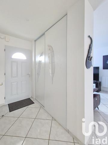 Maison traditionnelle 5 pièces de 104 m² à Saint-Pierre-le-Vieux (85420)