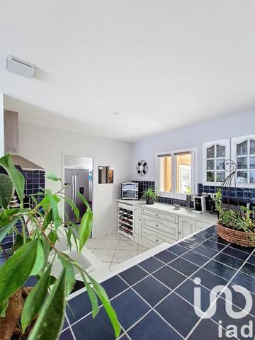 Maison traditionnelle 5 pièces de 104 m² à Saint-Pierre-le-Vieux (85420)