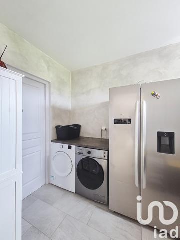 Maison traditionnelle 5 pièces de 104 m² à Saint-Pierre-le-Vieux (85420)