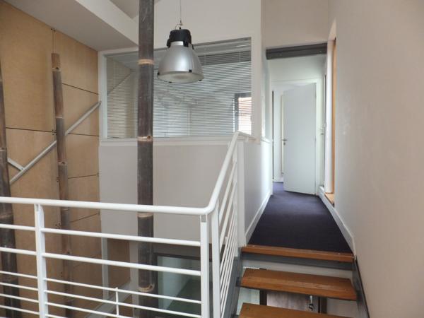 Bureau 15 pièces - 653 m²