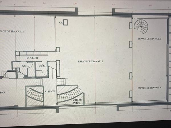 Bureau 15 pièces - 653 m²