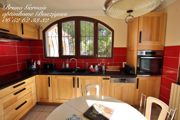 VILLA A VENDRE à BOUZIGUES - 160m² sur 4000m² de terrain