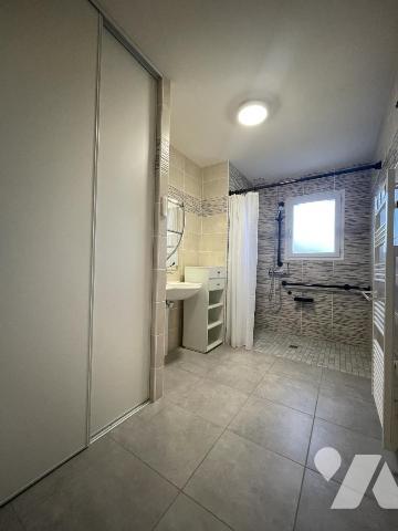 ST PHILBERT DE GRAND LIEU, bourg, dans cadre résidentiel