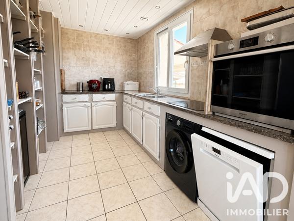 Maison à vendre 5 pièces 141 m² Saint-Saturnin