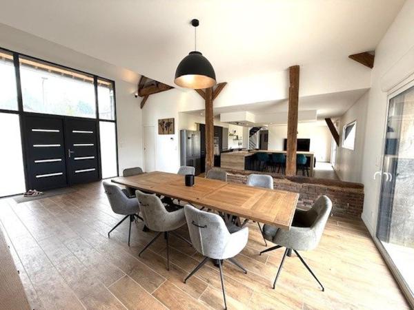 Maison 9 pièces 285 m²