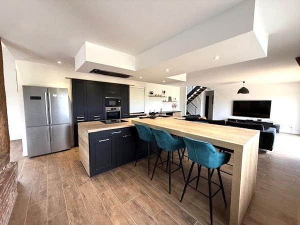 Maison 9 pièces 285 m²