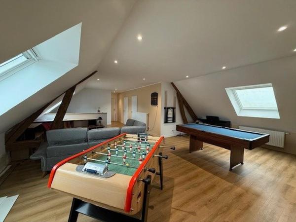 Maison 9 pièces 285 m²