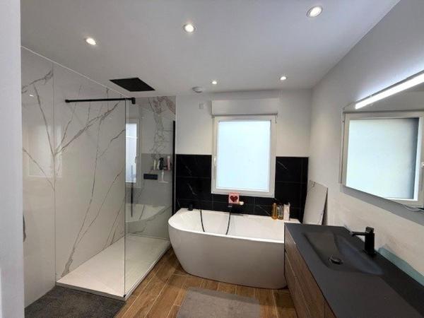 Maison 9 pièces 285 m²