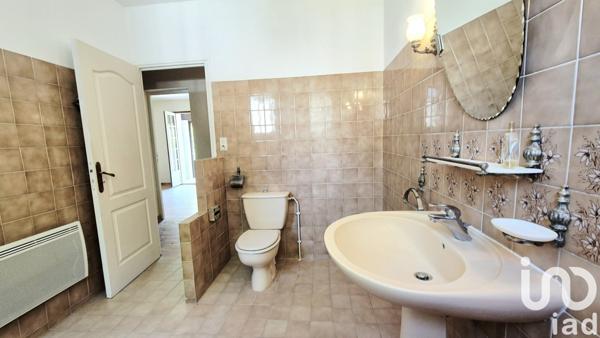 Maison 6 pièces de 146 m² à Le Thor (84250)