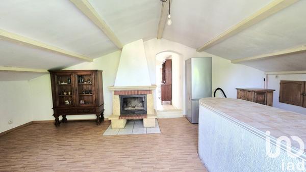 Maison 6 pièces de 146 m² à Le Thor (84250)