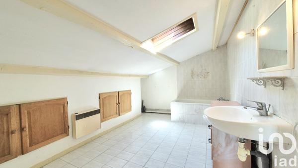 Maison 6 pièces de 146 m² à Le Thor (84250)