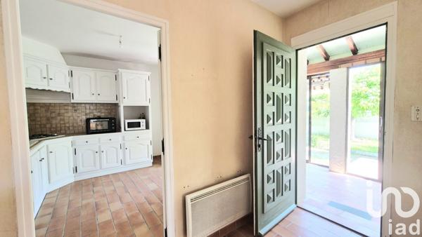 Maison 6 pièces de 146 m² à Le Thor (84250)