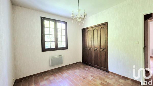 Maison 6 pièces de 146 m² à Le Thor (84250)