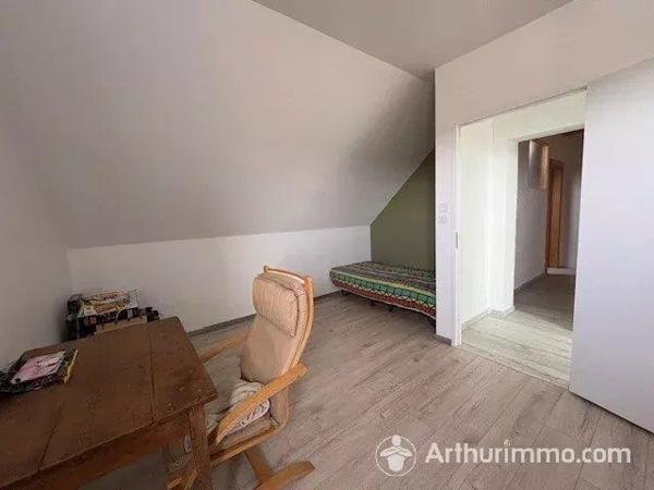 Vente                                                      Maison
                        
                     9 pièces                      167 m2                     à Bians-les-Usiers