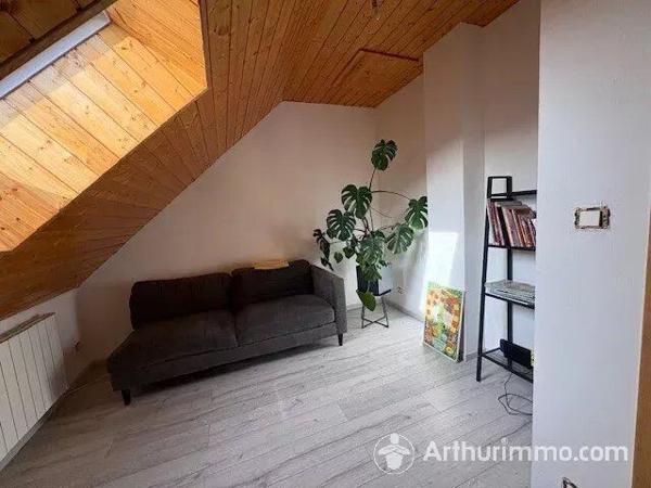 Vente                                                      Maison
                        
                     9 pièces                      167 m2                     à Bians-les-Usiers