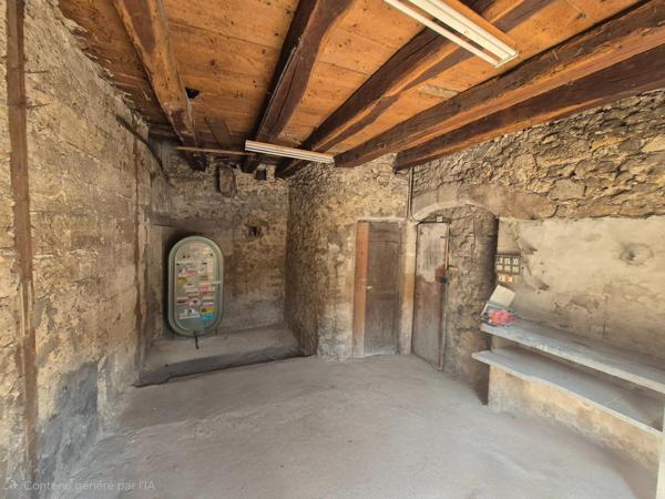 Maison 84m2 avec garage à rénover entièrement - Centre ville - idéal investisseur