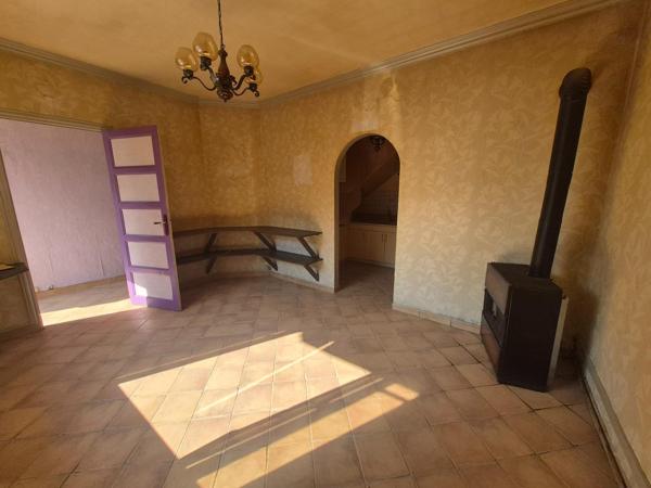Maison 84m2 avec garage à rénover entièrement - Centre ville - idéal investisseur