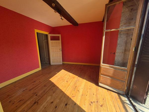 Maison 84m2 avec garage à rénover entièrement - Centre ville - idéal investisseur