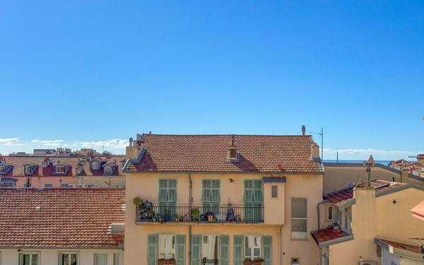 Appartement à vendre    2 pièces • 19,86 m2 Nice