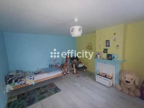 Maison 6 pièces - 233 m²