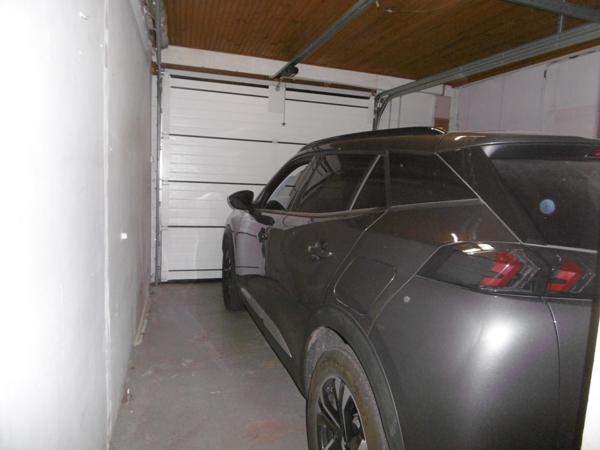 maison 106 m2 restaurée 4 ch 2 garages (62 m2) jardin intérieur sans vis à vis