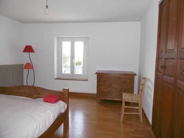 maison 106 m2 restaurée 4 ch 2 garages (62 m2) jardin intérieur sans vis à vis