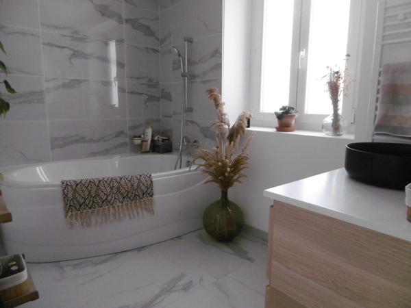 maison 106 m2 restaurée 4 ch 2 garages (62 m2) jardin intérieur sans vis à vis