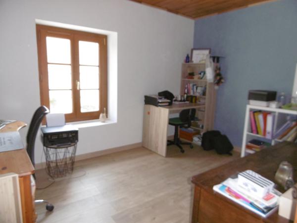 maison 106 m2 restaurée 4 ch 2 garages (62 m2) jardin intérieur sans vis à vis