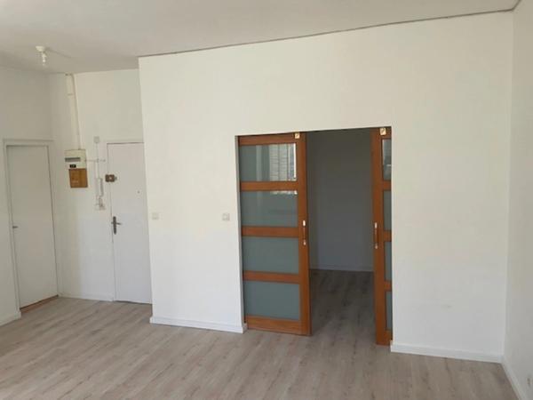MARSEILLE 7eme ARRT Quartier Saint Lambert Appartement à vendre 2 pièces, 2eme étage SUD