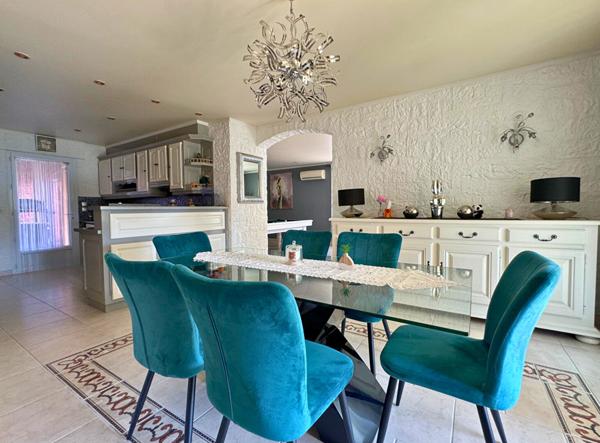 Villa de bon standing, au calme !