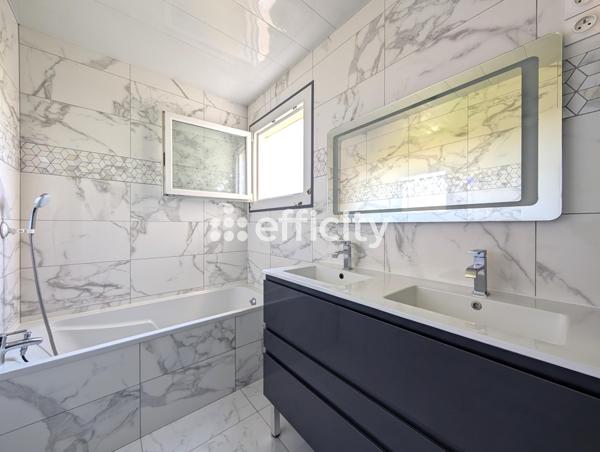 Appartement
         4 pièces
        - 87 m² Exclusivité 259 500 € *