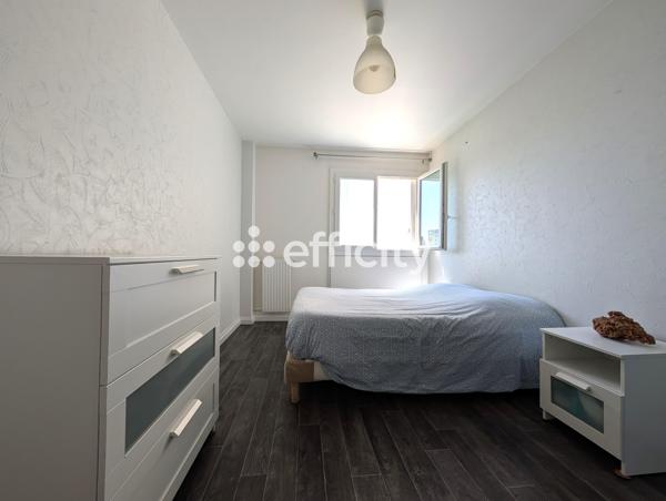 Appartement
         4 pièces
        - 87 m² Exclusivité 259 500 € *